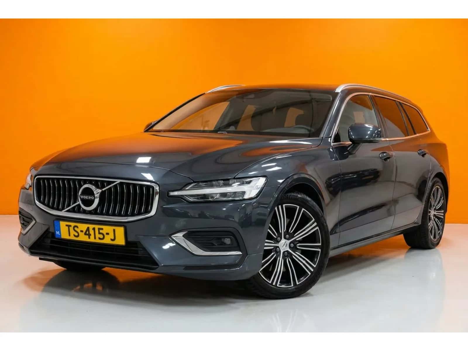 Volvo V60 (2018) — foto 1
