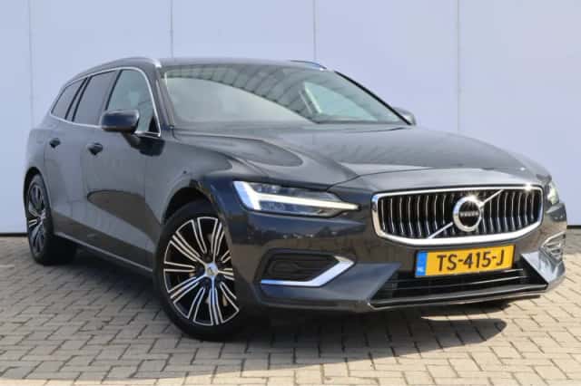 Volvo V60 (2018) thumbnail 3