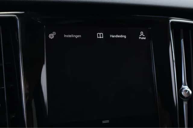 Volvo V60 (2018) thumbnail 24