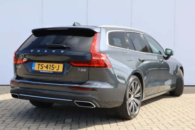 Volvo V60 (2018) thumbnail 36