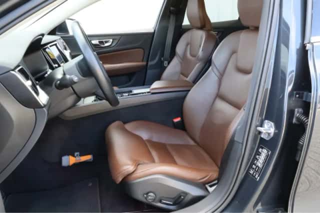 Volvo V60 (2018) thumbnail 8