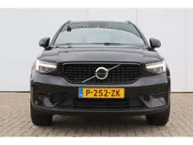 Volvo XC40 (2022) thumbnail 2