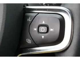 Volvo XC40 (2022) thumbnail 15