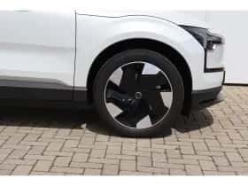 Volvo EX30 (2024) thumbnail 5