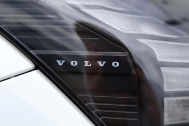 Volvo EX30 (2024) thumbnail 6