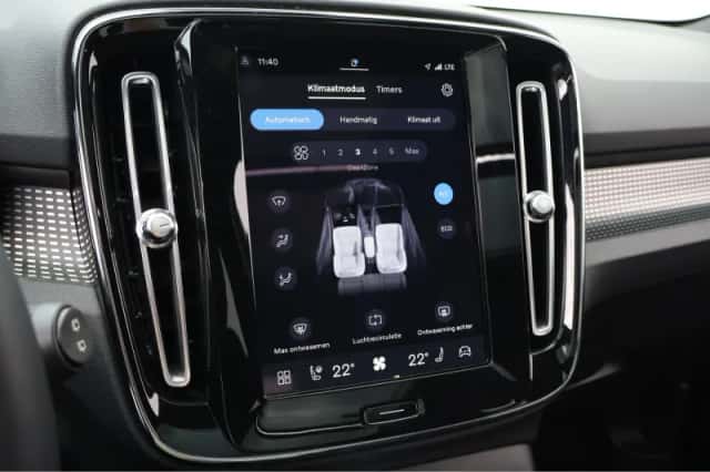 Volvo XC40 (2022) thumbnail 15