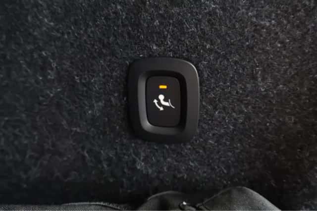 Volvo XC40 (2022) thumbnail 5