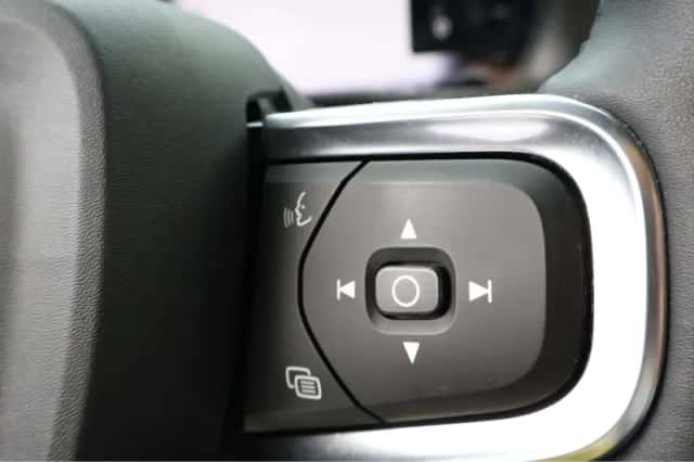Volvo XC40 (2022) thumbnail 10