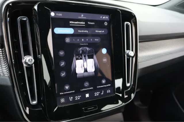 Volvo XC40 (2022) thumbnail 17