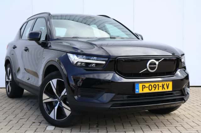 Volvo XC40 (2022) thumbnail 3