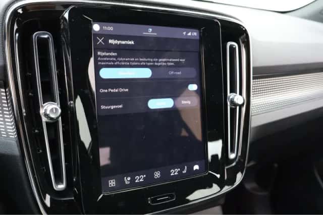 Volvo XC40 (2022) thumbnail 22