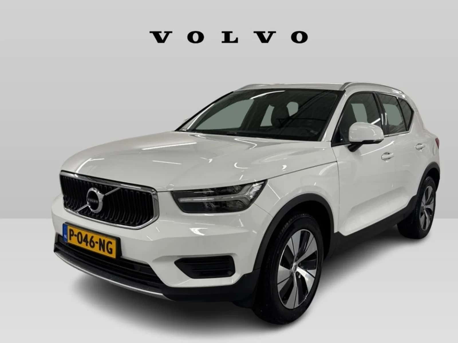 Volvo XC40 (2022) — foto 1