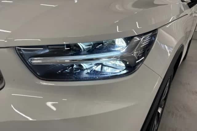 Volvo XC40 (2022) thumbnail 14