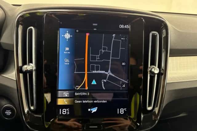 Volvo XC40 (2022) thumbnail 7
