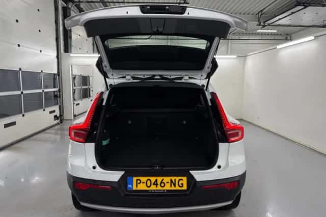 Volvo XC40 (2022) thumbnail 10