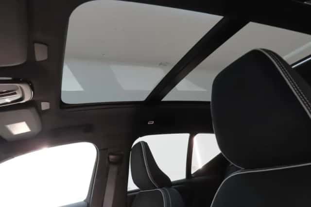 Volvo EX40 (2025) thumbnail 2