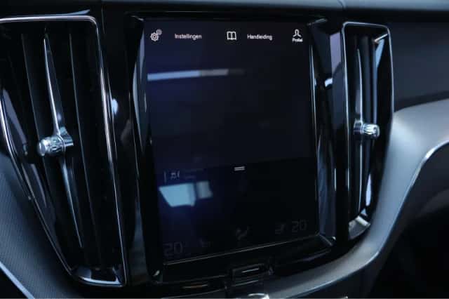 Volvo XC60 (2019) thumbnail 24