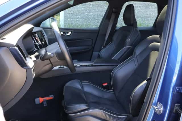 Volvo XC60 (2019) thumbnail 5