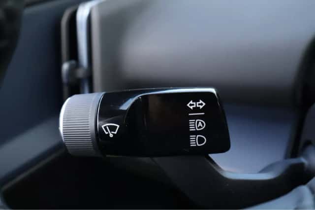 Volvo EX30 (2024) thumbnail 12