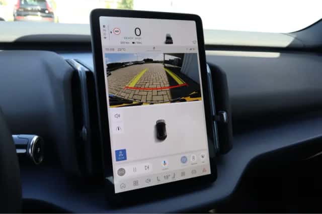 Volvo EX30 (2024) thumbnail 17