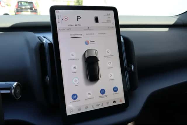 Volvo EX30 (2024) thumbnail 22