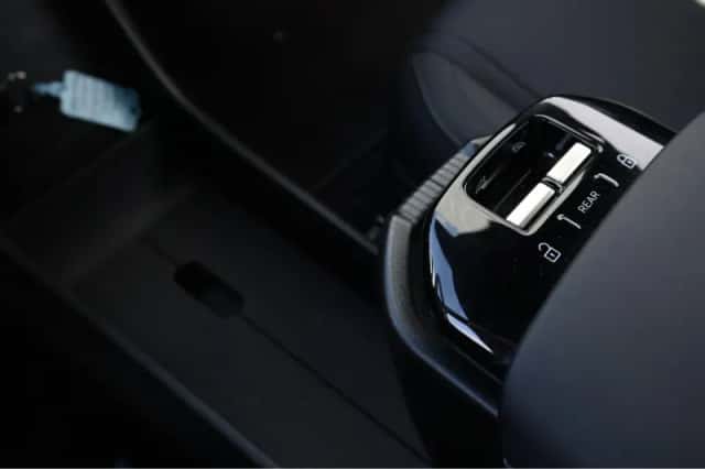 Volvo EX30 (2024) thumbnail 36