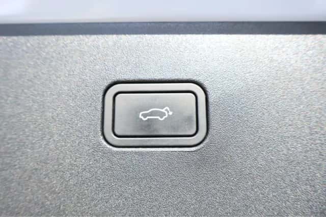 Volvo EX30 (2024) thumbnail 5