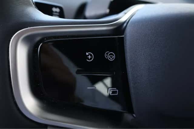 Volvo EX30 (2024) thumbnail 8