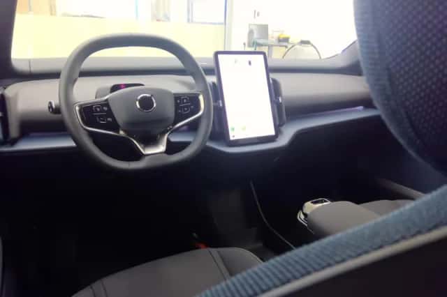 Volvo EX30 (2025) thumbnail 5