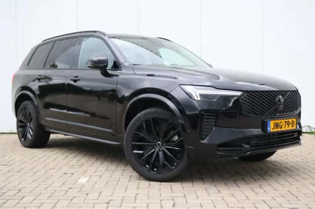 Volvo XC90 (2025) thumbnail 3