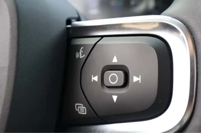 Volvo XC40 (2022) thumbnail 5