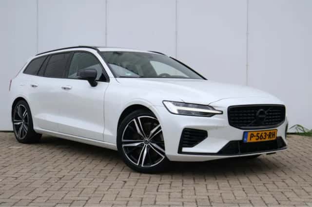 Volvo V60 (2022) thumbnail 3