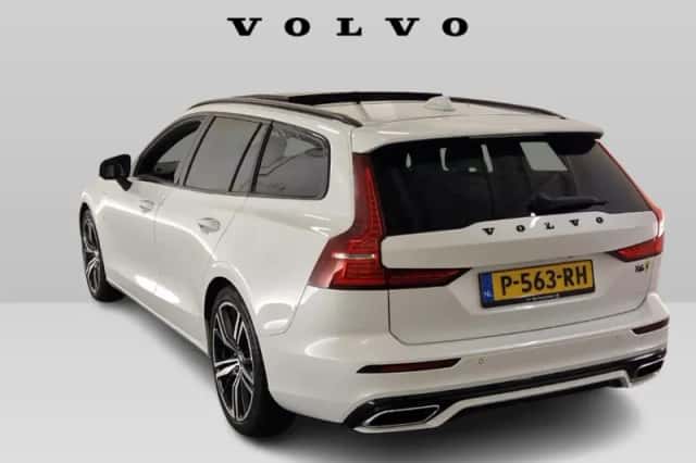 Volvo V60 (2022) thumbnail 4