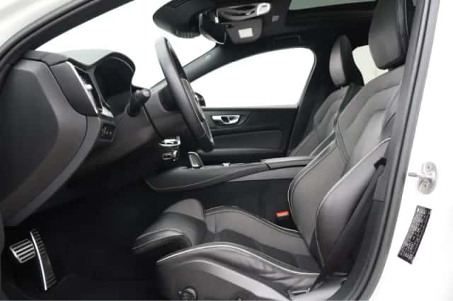 Volvo V60 (2022) thumbnail 6