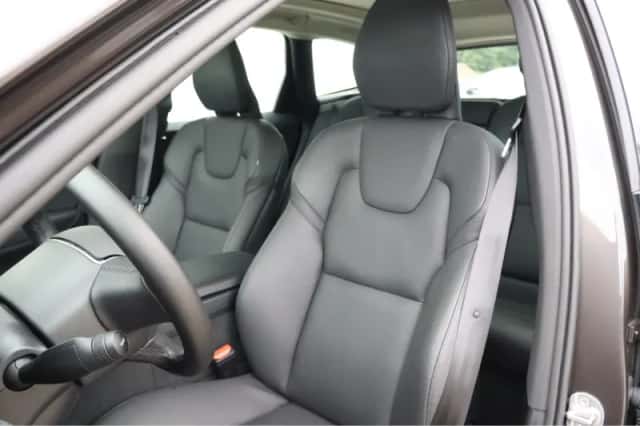 Volvo XC60 (2025) thumbnail 4
