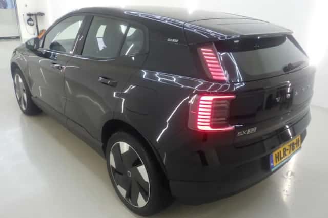 Volvo EX30 (2025) thumbnail 2