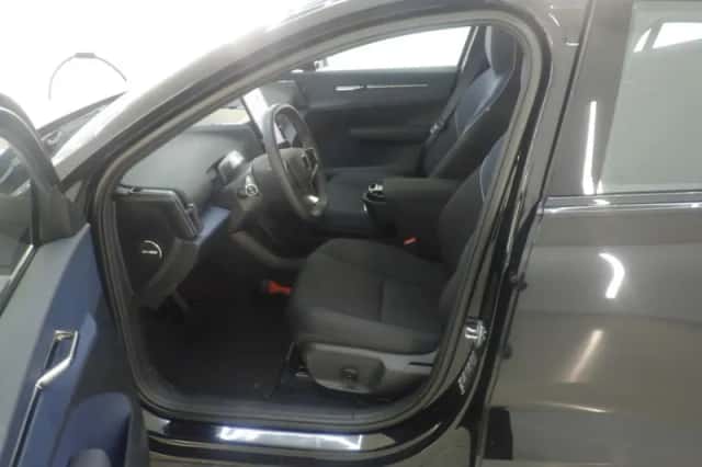 Volvo EX30 (2025) thumbnail 4