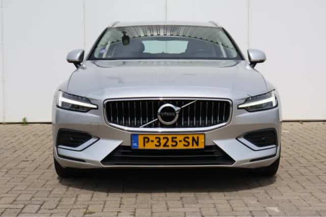 Volvo V60 (2022) thumbnail 6
