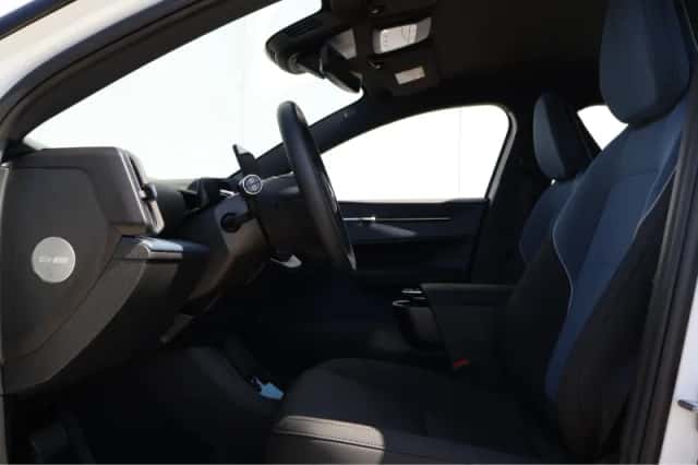 Volvo EX30 (2025) thumbnail 5