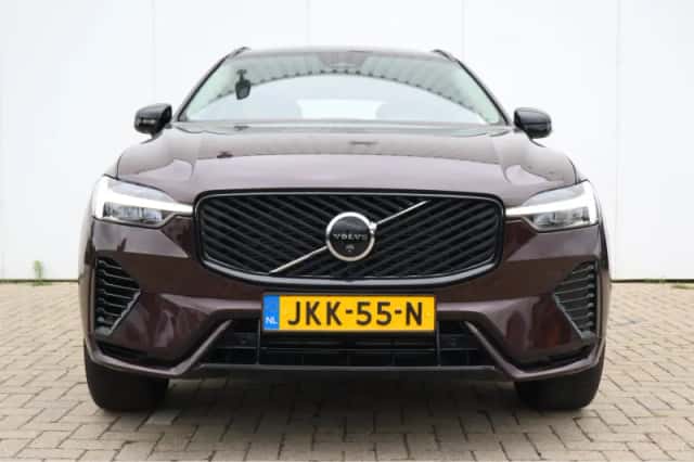 Volvo XC60 (2025) thumbnail 2