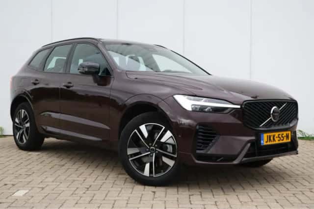 Volvo XC60 (2025) thumbnail 3