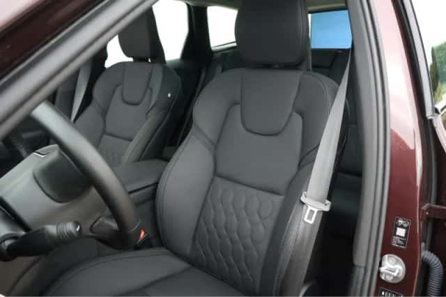 Volvo XC60 (2025) thumbnail 4