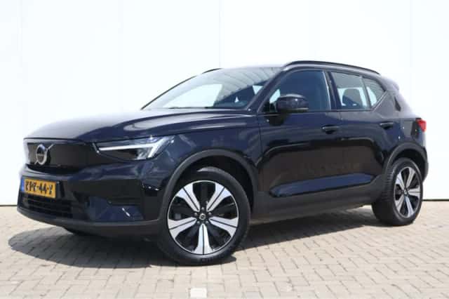 Volvo XC40 (2023) thumbnail 1