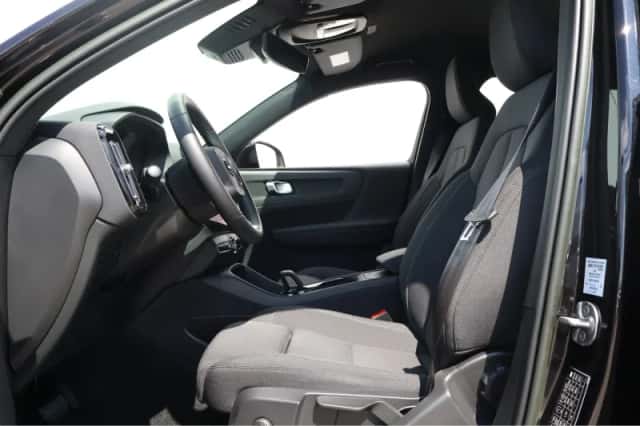 Volvo XC40 (2023) thumbnail 6