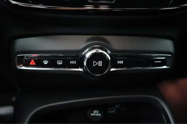 Volvo XC40 (2023) thumbnail 6