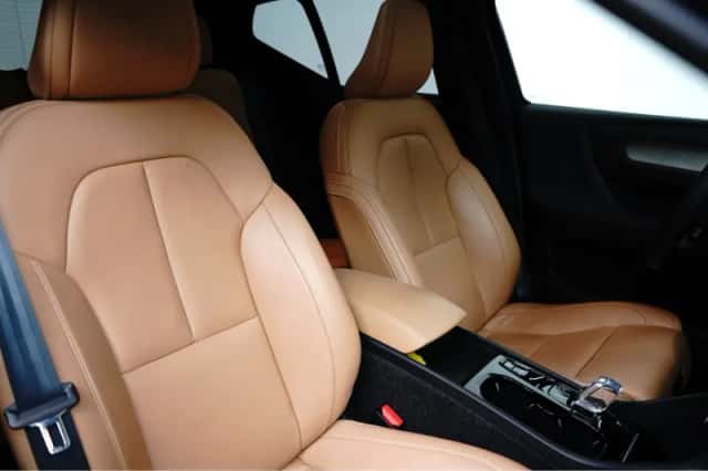 Volvo XC40 (2021) thumbnail 5