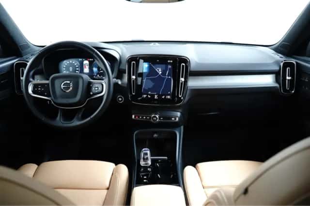 Volvo XC40 (2021) thumbnail 6
