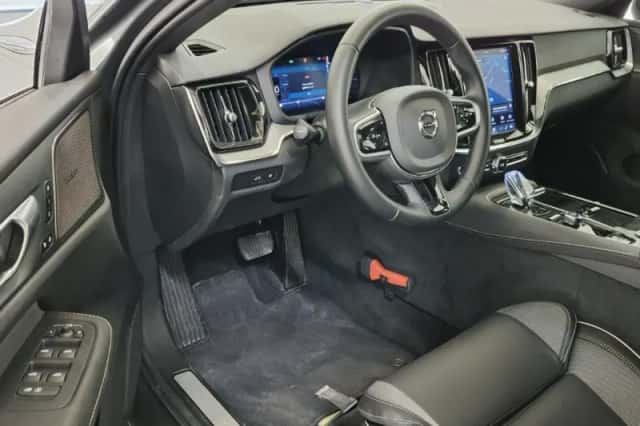 Volvo V60 (2025) thumbnail 6