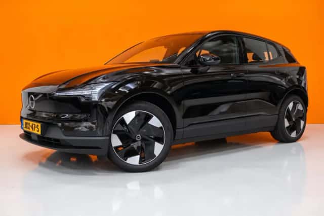 Volvo EX30 (2025) thumbnail 1