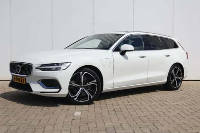Volvo V60 (2019) thumbnail 1